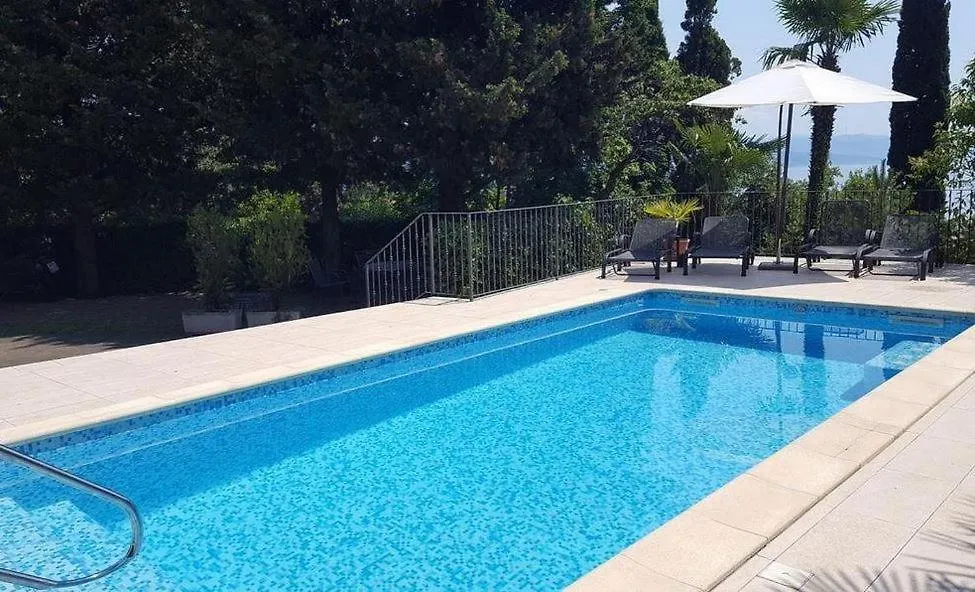 Summer Breeze Apartment With A Pool Opatija
